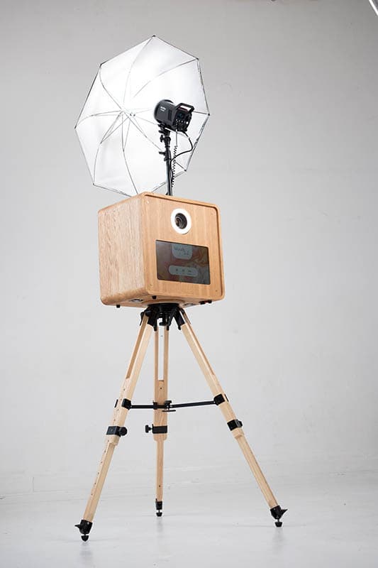 WoodyBooth Holzdesign Front